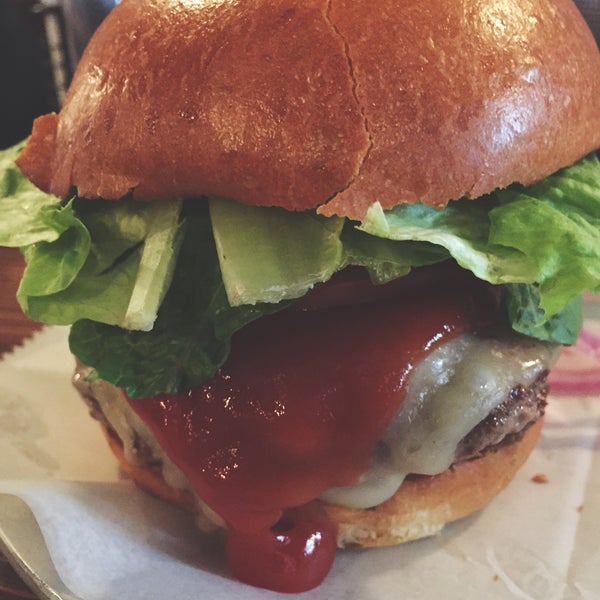 Patty melt with lettuce + tomato = win.