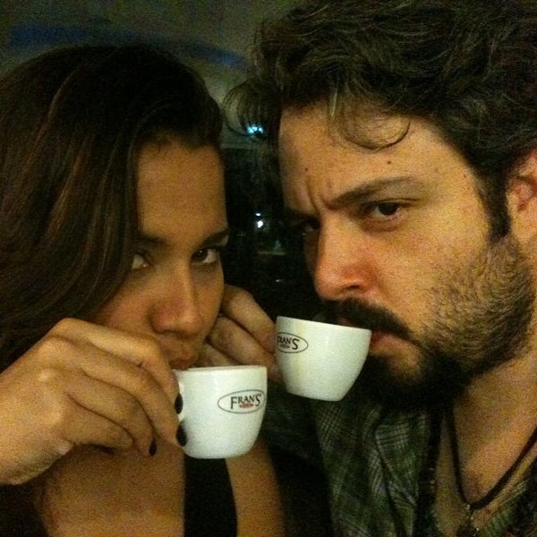 รูปภาพถ่ายที่ Fran&#39;s Café โดย Paulo C. เมื่อ 7/15/2013