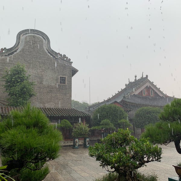 Photo taken at Zumiao (Foshan Ancestral Temple) by To Safe My Soul on 8/23/2019