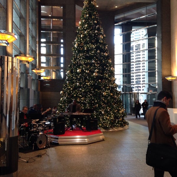 12/1/2014 tarihinde Tracy R.ziyaretçi tarafından Starcom USA'de çekilen fotoğraf