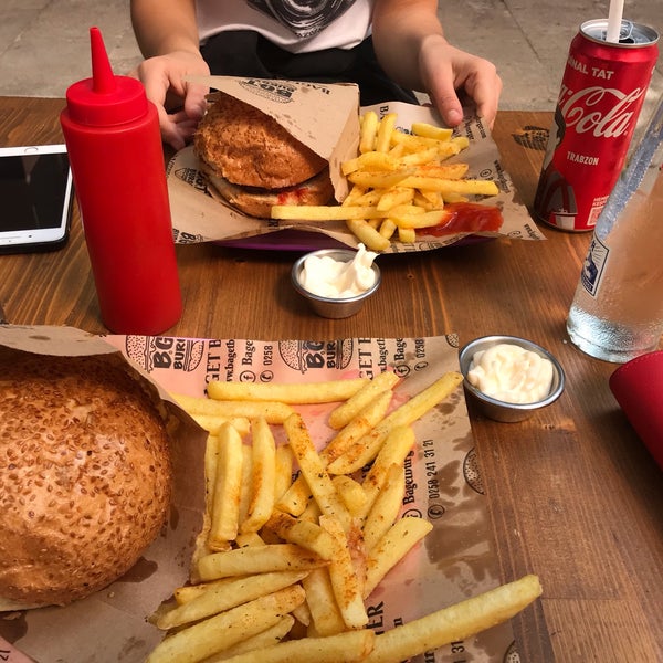 9/21/2019에 Duygu K.님이 Baget Burger에서 찍은 사진