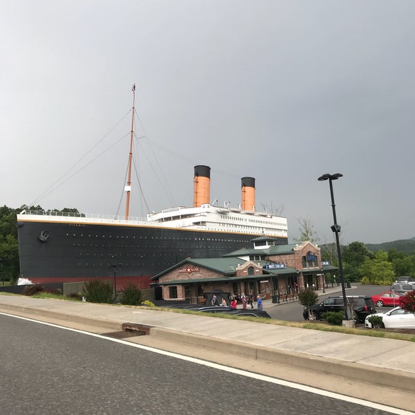 Das Foto wurde bei Titanic Museum Attraction von Vicki L. am 6/25/2018 aufgenommen