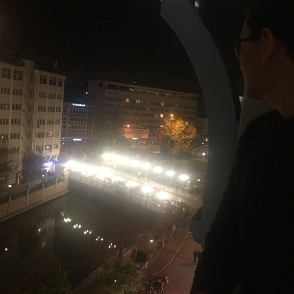 Foto diambil di Sennacity Hotel oleh Neslihan Ege Yalın H. pada 11/10/2018