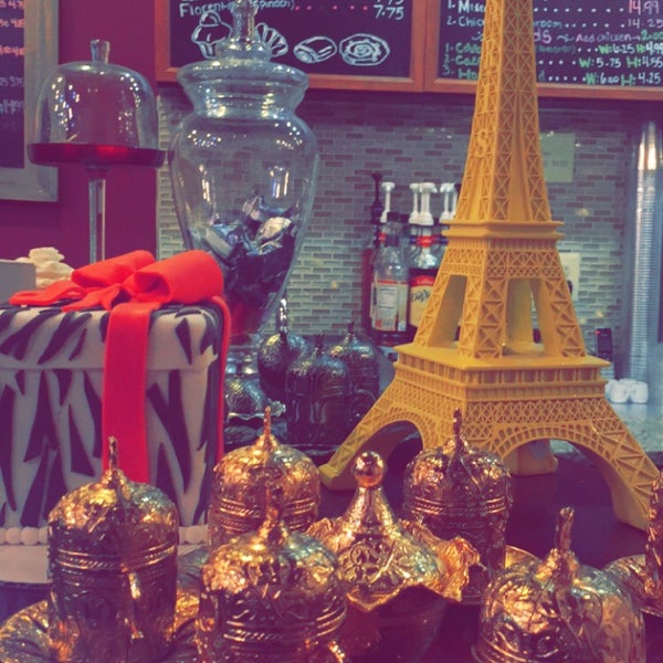 Foto tirada no(a) Mocha Cafe &amp; Pastry por Yousef em 2/27/2016