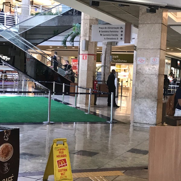 9/5/2017 tarihinde Michelle P.ziyaretçi tarafından Shopping Center Penha'de çekilen fotoğraf