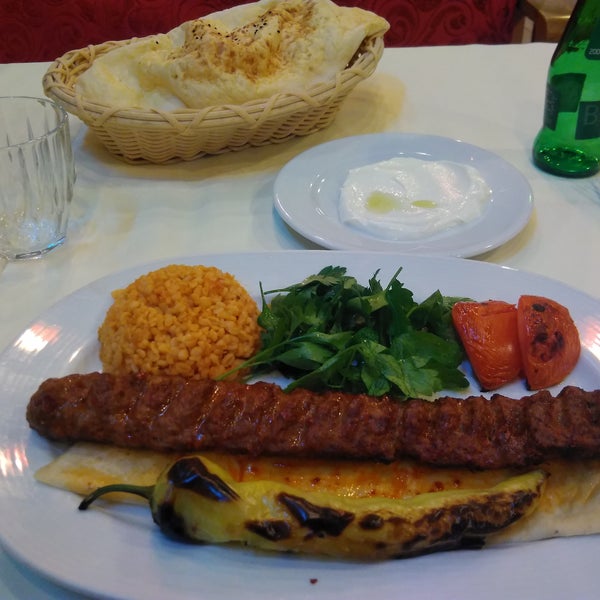 10/15/2017 tarihinde Ghanem G.ziyaretçi tarafından Antakya Restaurant'de çekilen fotoğraf