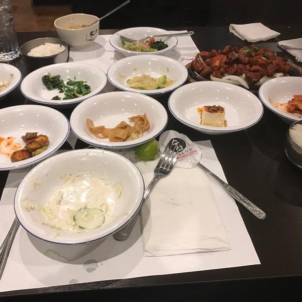 12/9/2016 tarihinde Carla W.ziyaretçi tarafından Sura Korean BBQ Buffet'de çekilen fotoğraf