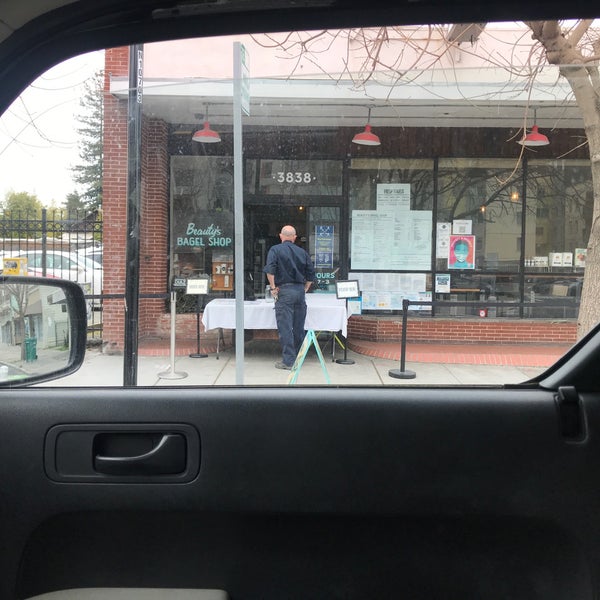 Photo taken at Beauty&#39;s Bagel Shop by Kent on 3/17/2021