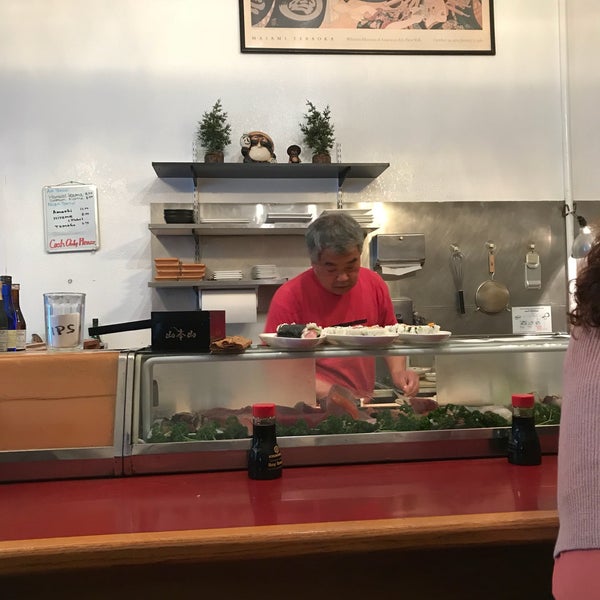 4/21/2018 tarihinde Kentziyaretçi tarafından Sushi Zone'de çekilen fotoğraf
