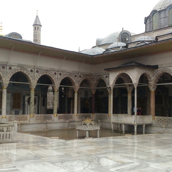 Photo taken at Topkapı Palace by Tunahan İ. on 2/17/2018