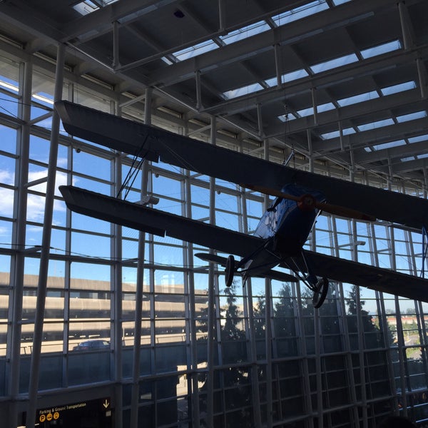 Photo taken at Seattle-Tacoma International Airport (SEA) by Chris N. on 6/27/2015