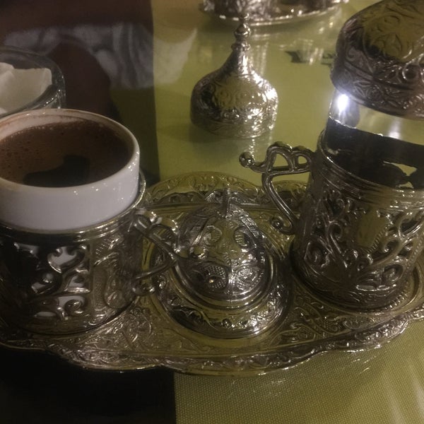 Foto diambil di Adalı Cafe &amp; Restaurant oleh Yağmur pada 7/21/2020