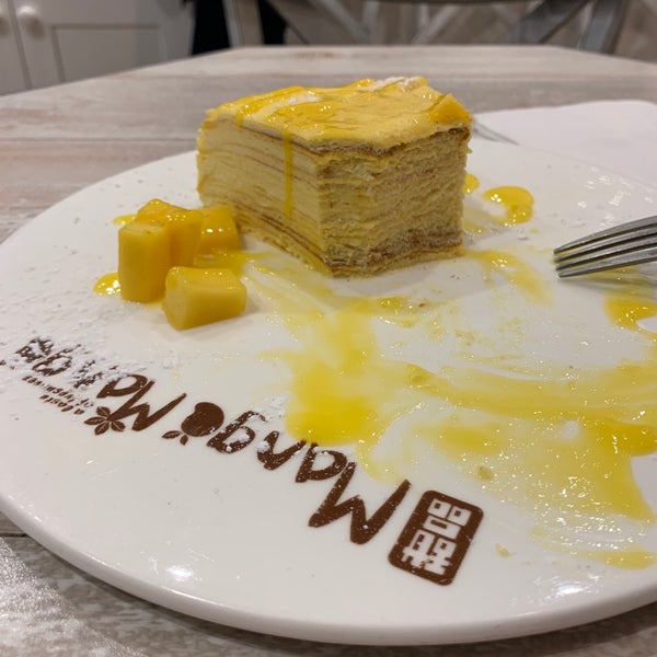 Photo taken at Mango Mango Dessert by Moises E. on 2/21/2019