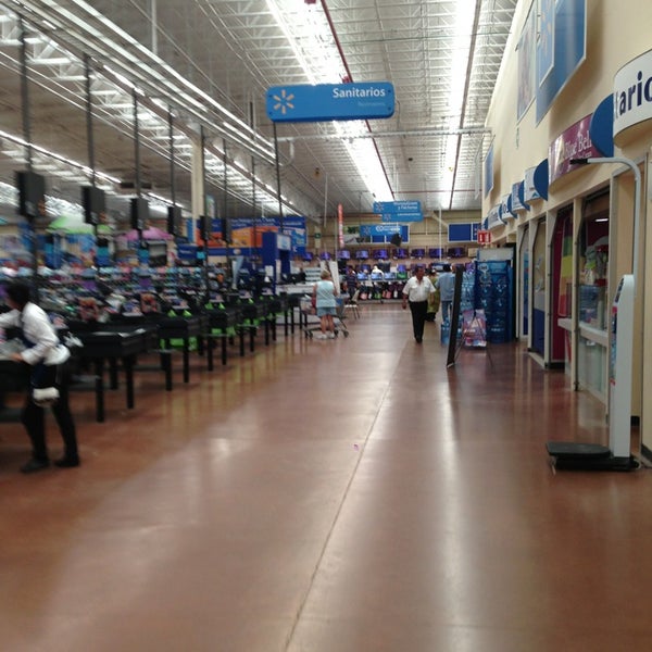 Walmart Hipermercado en Nuevo Vallarta