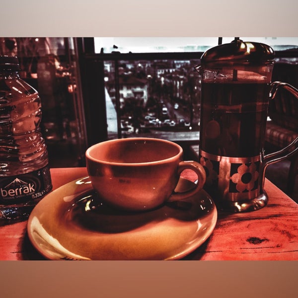 Снимок сделан в Lifepoint Cafe Brasserie Gaziantep пользователем Cansu G. 2/14/2019