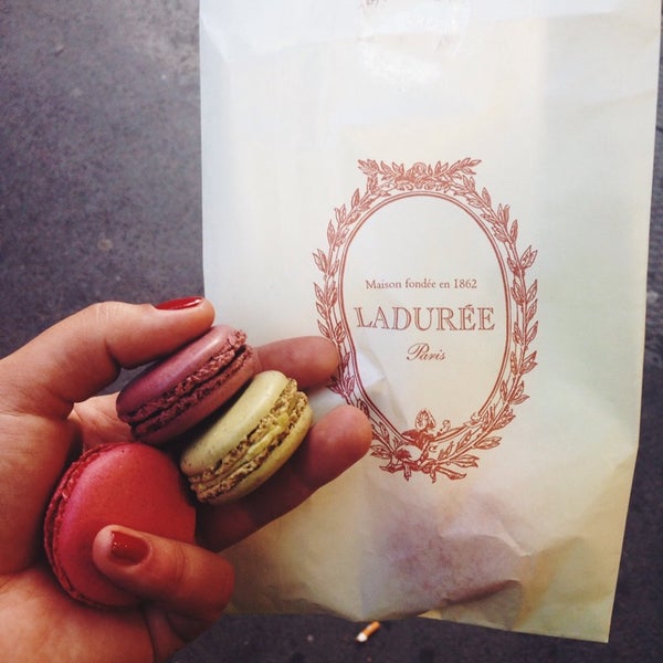 Меню Laduree сент Оноре роза