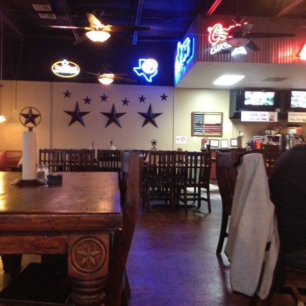 Photo taken at Moonie&#39;s Burger House - Anderson Mill by Amy C. on 1/1/2013