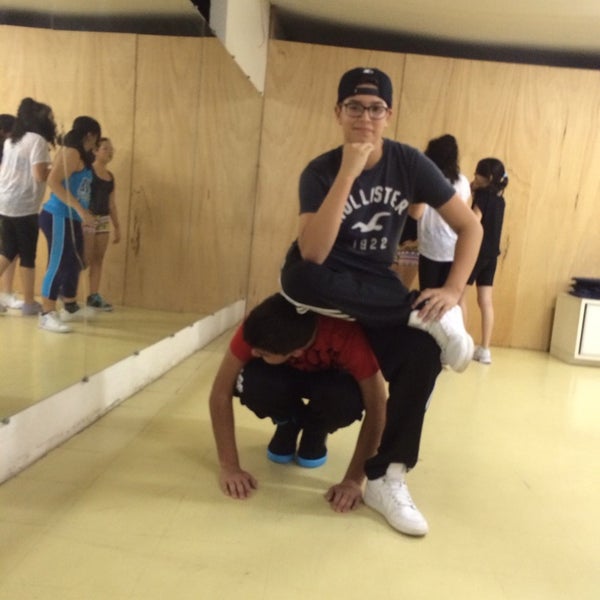Backstage Studio de Dança - Aleixo - 방문자 240명의 팁 5개 Backstage Studio de Dança