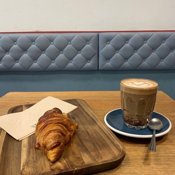 Cozy coffee shop in central Barcelona, perfect spot to begin your journey in the city! Asked for a mocha and a croissant, both were deliciously good!