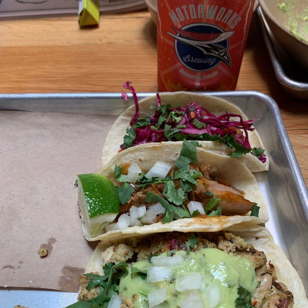 Photo taken at bartaco Hyde Park by Carter C. on 3/20/2019