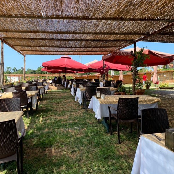 Das Foto wurde bei Taşlıhan Restaurant von Mişha M. am 7/13/2019 aufgenommen