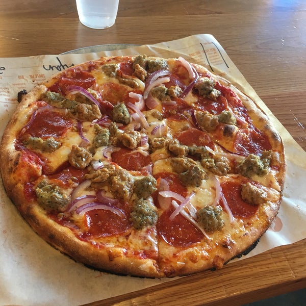 10/13/2018にDionisia T.がBlaze Pizzaで撮った写真
