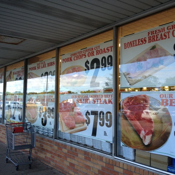 Giunta's Meat Farms Grocery Store