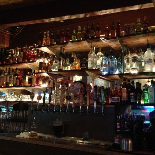 Foto tomada en North Bend Bar and Grill  por Jon C. el 10/24/2012