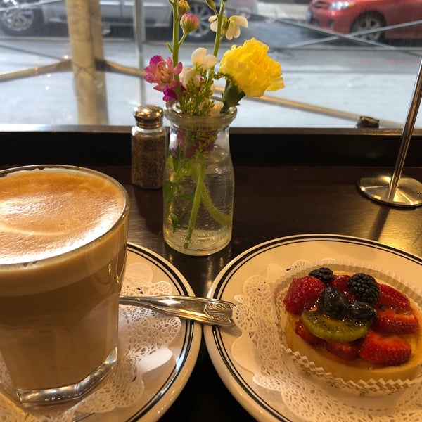 2/7/2020에 Katie R.님이 Toni Patisserie &amp; Café에서 찍은 사진