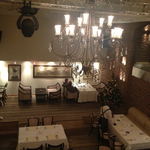 12/26/2012 tarihinde Andrey A.ziyaretçi tarafından Le Restaurant'de çekilen fotoğraf