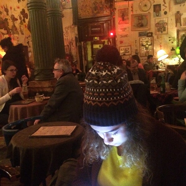 2/1/2016에 Funda G.님이 Csendes Vintage Bar &amp; Cafe에서 찍은 사진