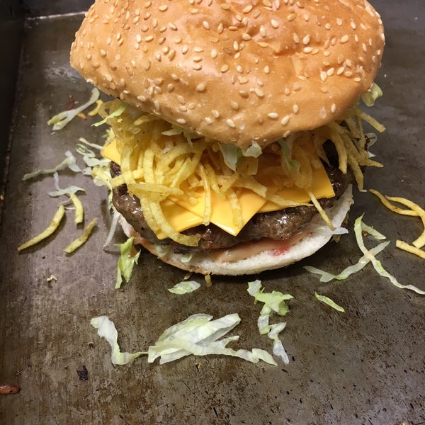 10/21/2016에 Gökhan T.님이 Egg &amp; Burger에서 찍은 사진