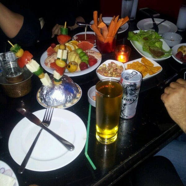 Foto tirada no(a) Shominne | Restaurant Lounge Bar por Mert K. em 5/25/2014