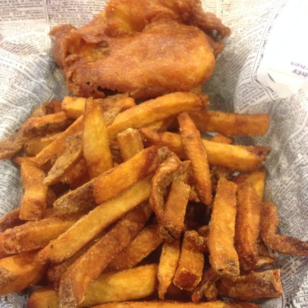 Photo prise au Cod Almighty Chippery par Andrew A. le4/30/2014