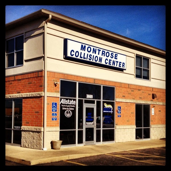 Montrose Ford Auto Dealership in Akron