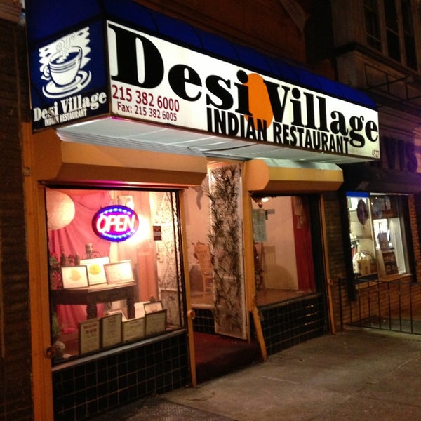 Photo prise au Desi Village Indian Restaurant par Halalfoodcritic le1/2/2013