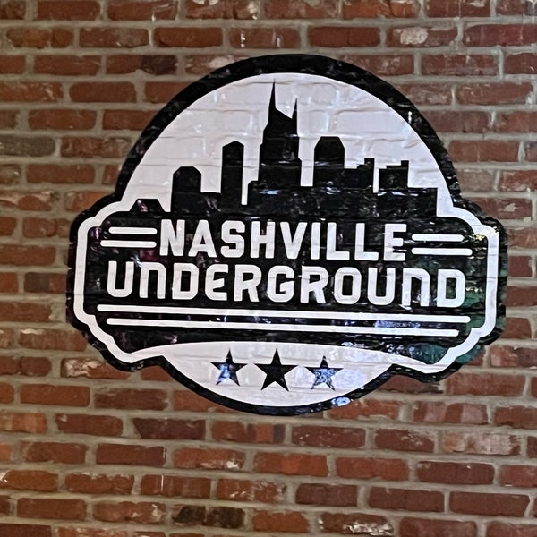 Foto tomada en Nashville Underground  por Stacy el 10/9/2022