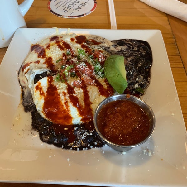 Снимок сделан в BLT&#39;s - Breakfast, Lunch and Tacos пользователем Stacy 9/15/2019