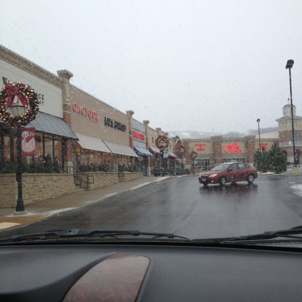 Shoppes at Montage - Shopping Mall