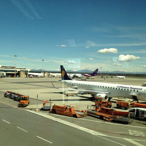 4/13/2013에 Kirill C.님이 밀라노 말펜사 공항 (MXP)에서 찍은 사진