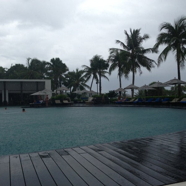 Photo prise au Garden Pool @ Hilton Phuket Arcadia Resort &amp; Spa par Эльвира И. le4/14/2013