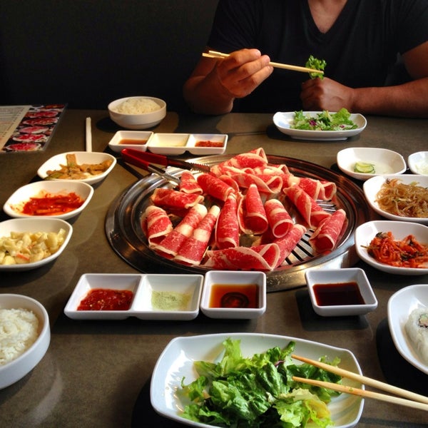 รูปภาพถ่ายที่ Wang Cho Korean BBQ - Chino Hills โดย Yunel A. เมื่อ 3/9/2013