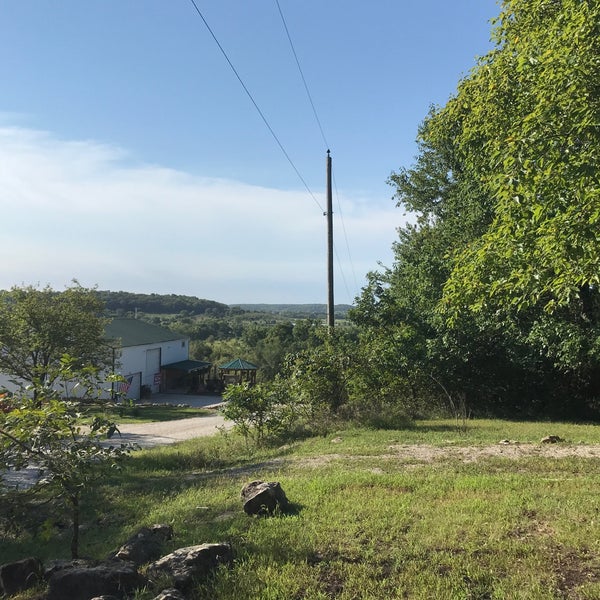 Linn Valley Lakes Lake in Linn