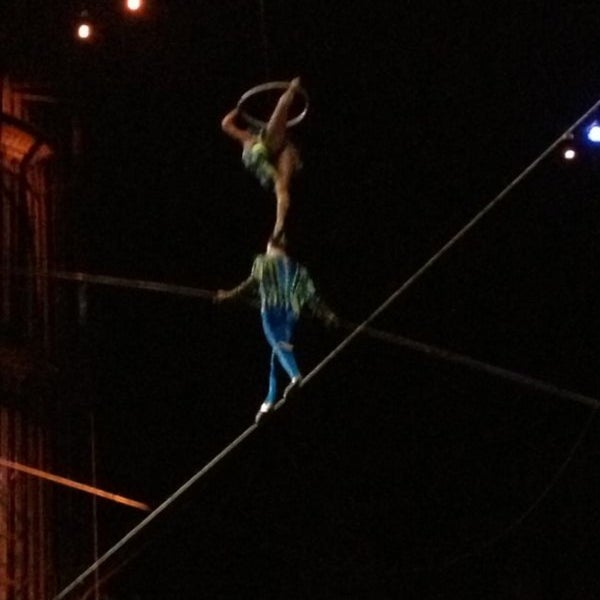 Photo prise au La Nouba by Cirque du Soleil par Yasmin L. le5/4/2013