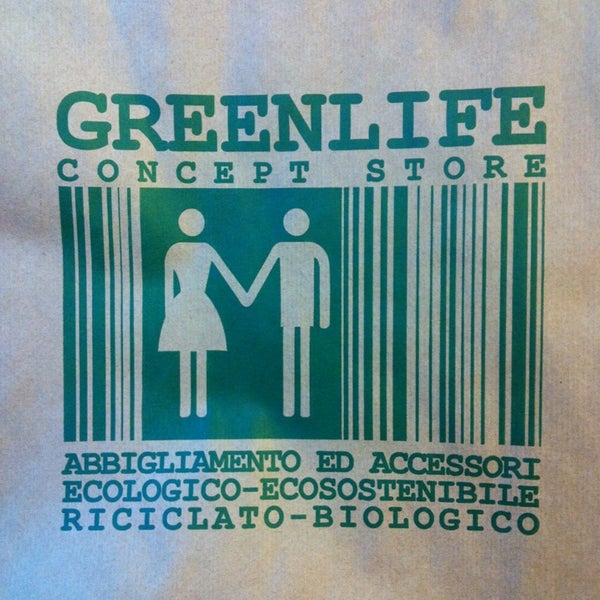 Das Foto wurde bei GreenLife Concept Store Firenze von Alessandro C. am 7/19/2013 aufgenommen