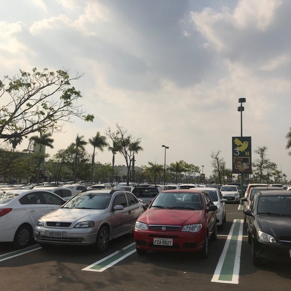 Photo taken at Parque D. Pedro Shopping by Beatriz V. on 10/6/2019
