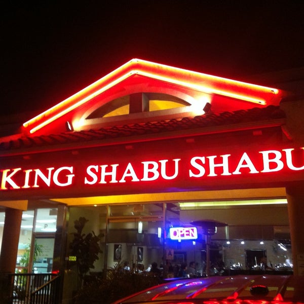 3/6/2013 tarihinde Chris T.ziyaretçi tarafından King Shabu Shabu'de çekilen fotoğraf