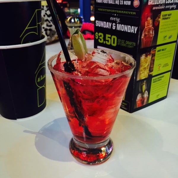 Photo taken at Dave &amp; Buster&#39;s by Claudine I. on 12/29/2014
