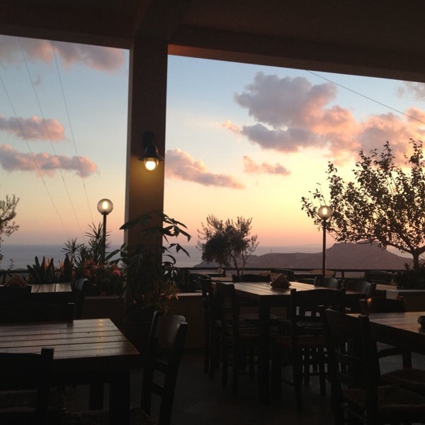 Photo taken at Taverna Mariou by Lucy M. on 1/11/2014