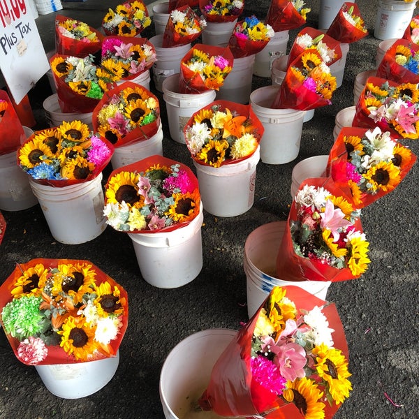 Los Amigos Flower Shop Bixby Knolls Long Beach, CA